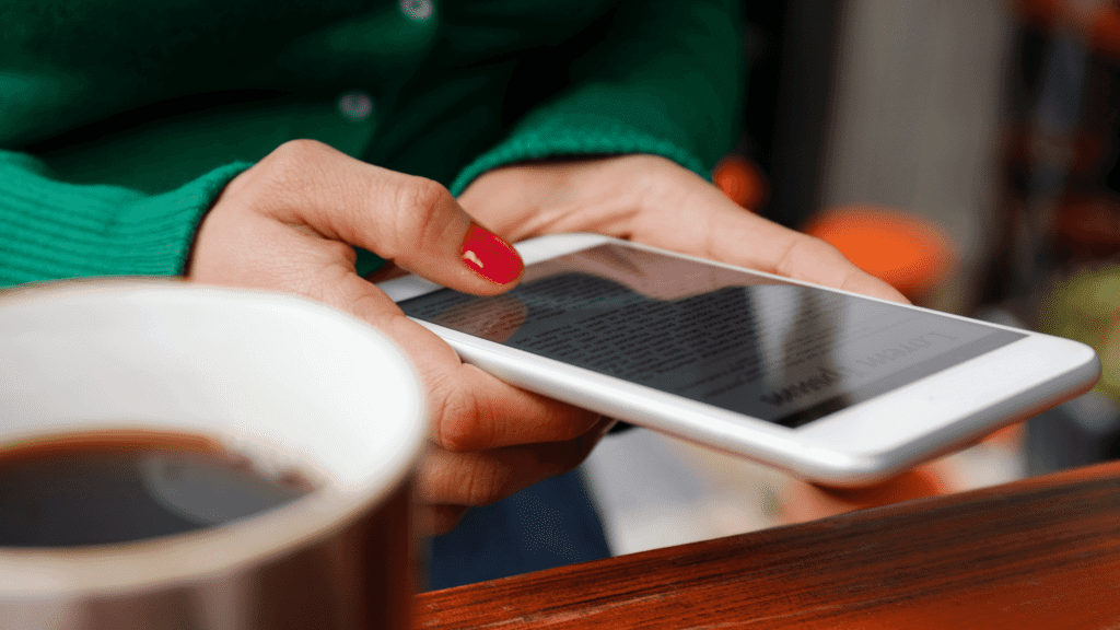 woman typing a smartphone