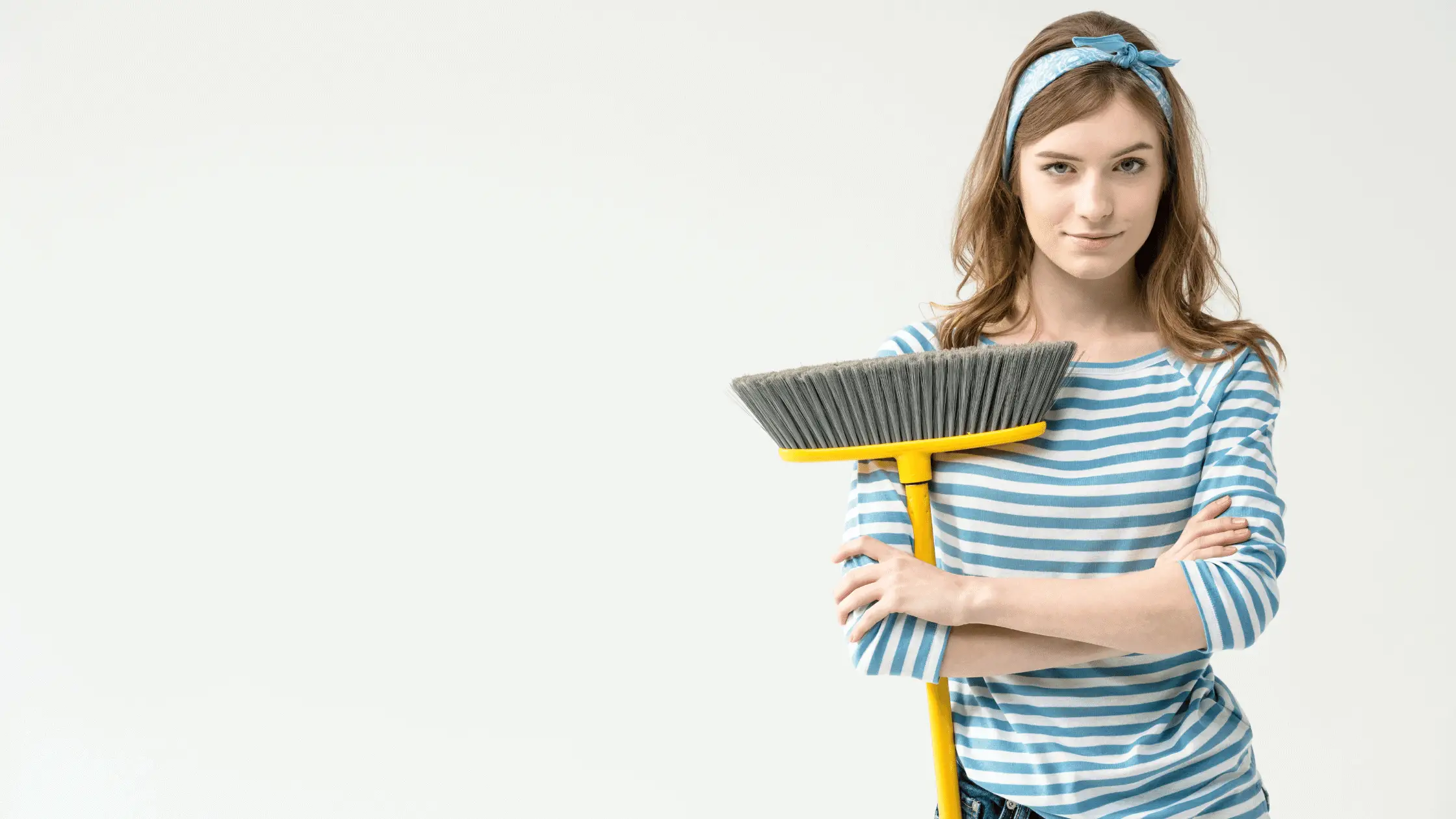 How Every SAHM Can Keep a Clean House in 30 Minutes a Day (+free cleaning schedule)