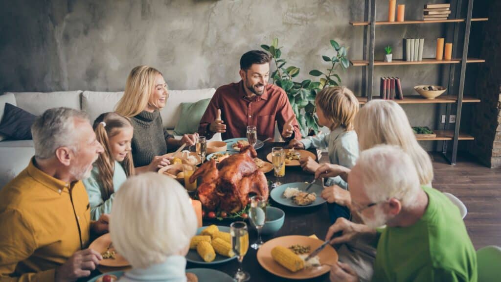 family thanksgiving dinner