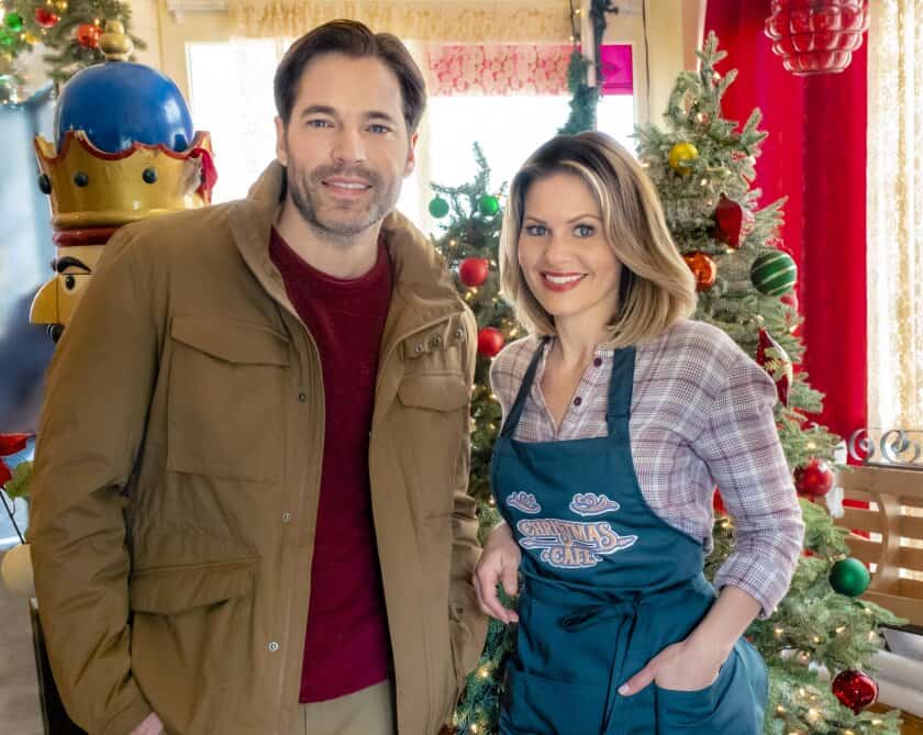 Candace Cameron and Tim Rozon in Christmas Town