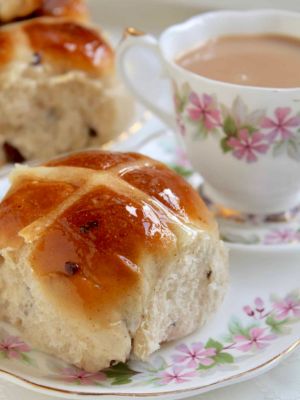 hot cross buns